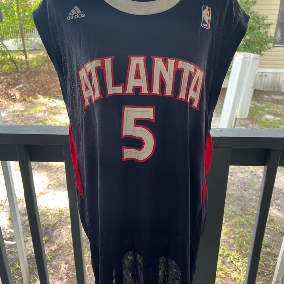 Atlanta Hawks Basketball Jersey - Picture 1 of 4